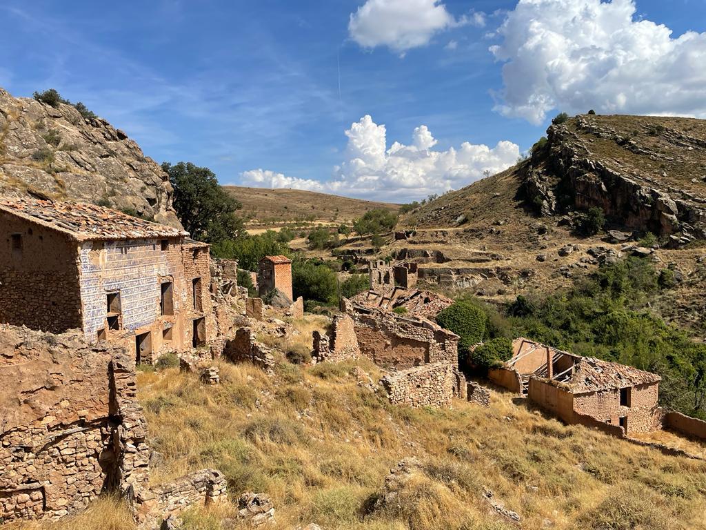 Pardos, uno de los pueblos abandonados de nuestra ruta
