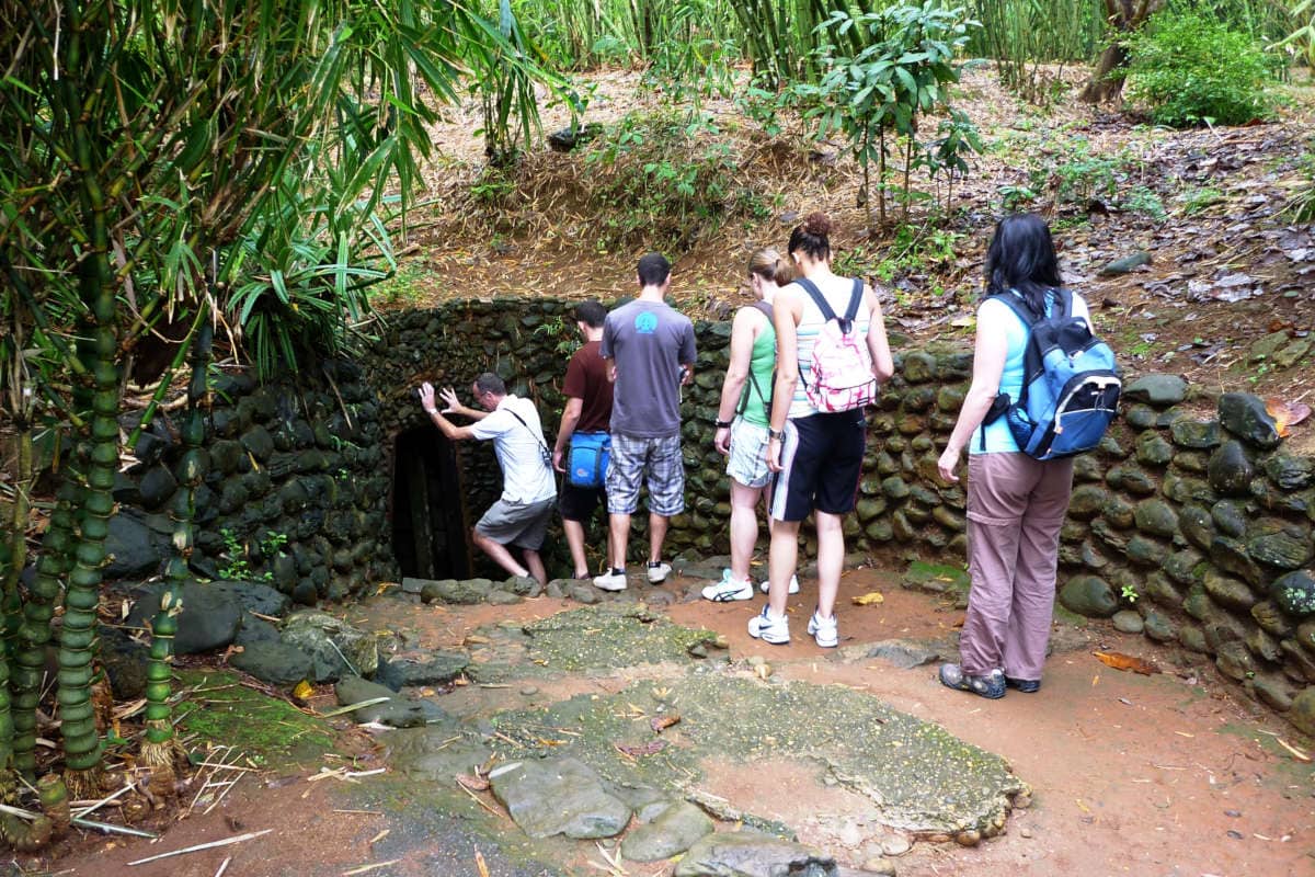 Entrada al túnel de Vinh Moc, Vietnam