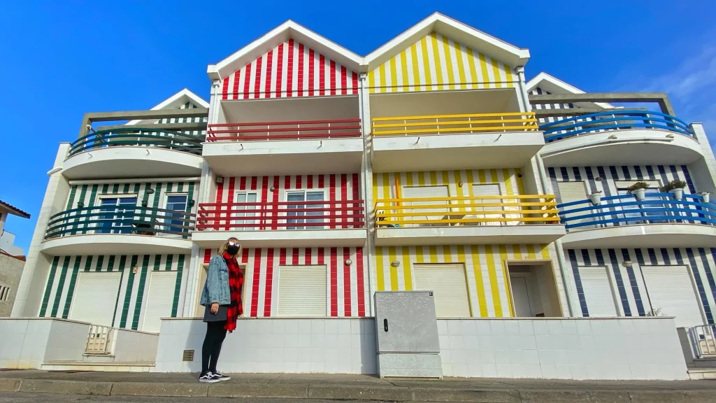 Fachadas de colores en Costa nova