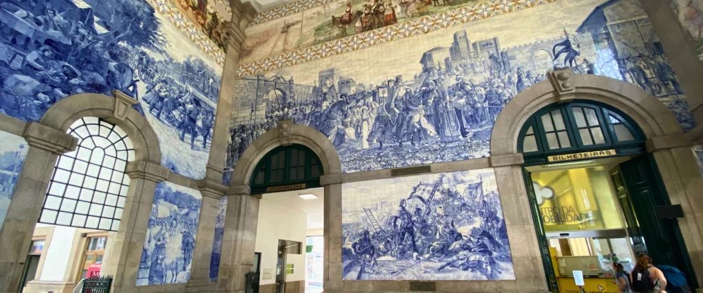 Detalle de los azulejos de la estación de Sao Bento en Oporto