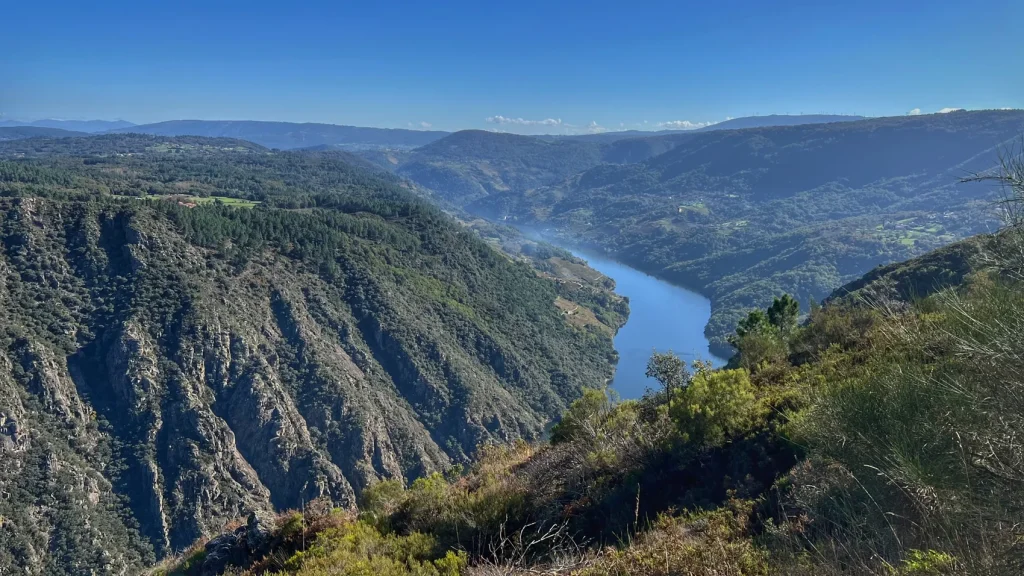 Panorámica desde los Balcones de Madrid en la Ribeira Sacra